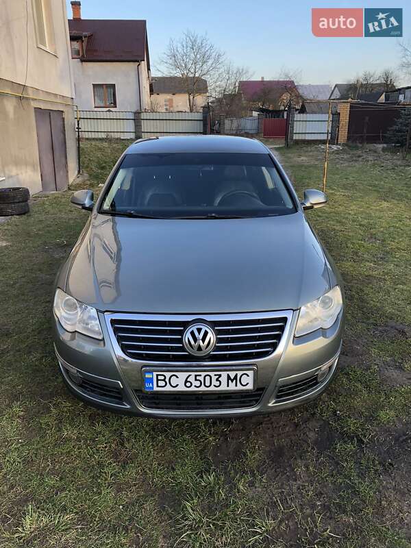 Седан Volkswagen Passat 2007 в Новояворівську