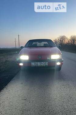 Седан Volkswagen Passat 1990 в Тернополі