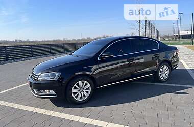 Седан Volkswagen Passat 2014 в Мукачево