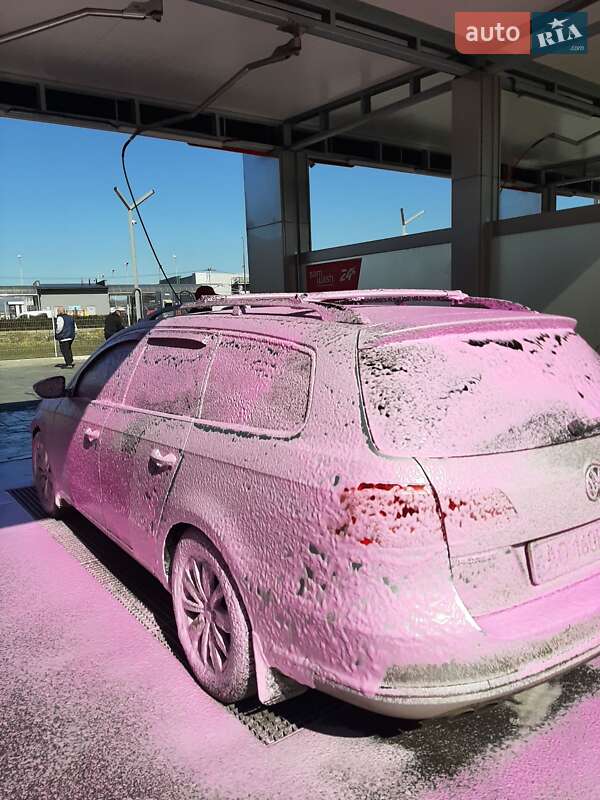 Універсал Volkswagen Passat 2013 в Хусті