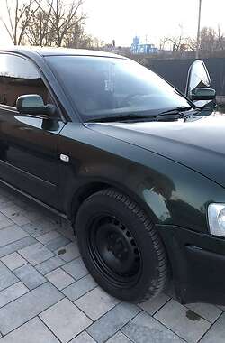 Седан Volkswagen Passat 1997 в Луцке