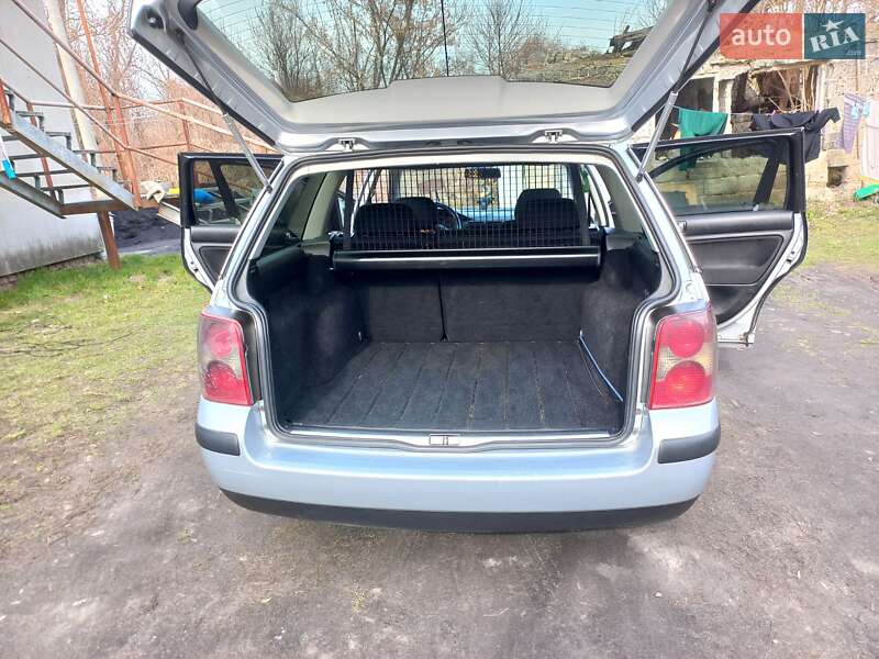 Универсал Volkswagen Passat 2001 в Каменец-Подольском