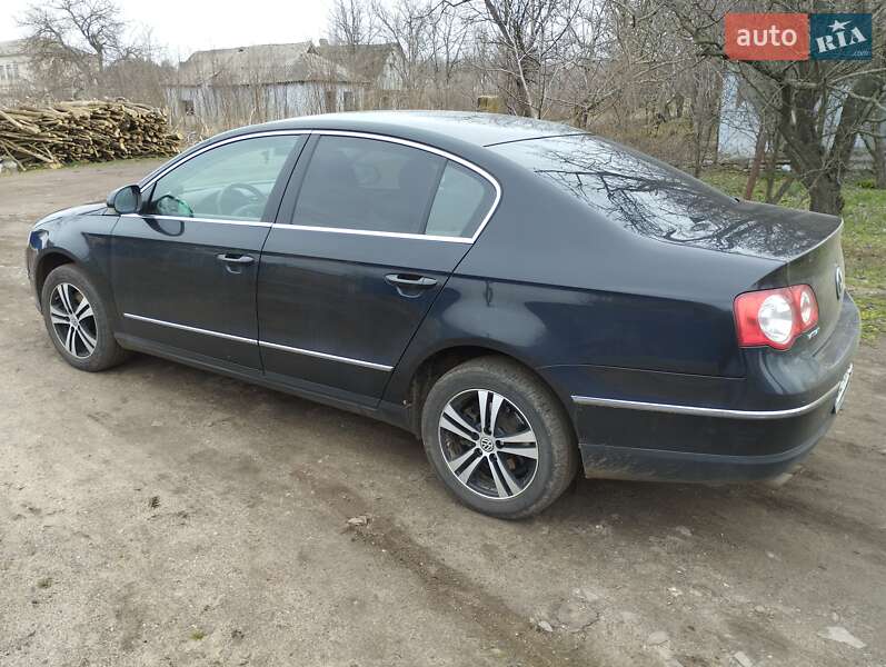 Седан Volkswagen Passat 2008 в Новому Бузі