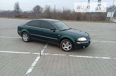 Седан Volkswagen Passat 2002 в Кицмани