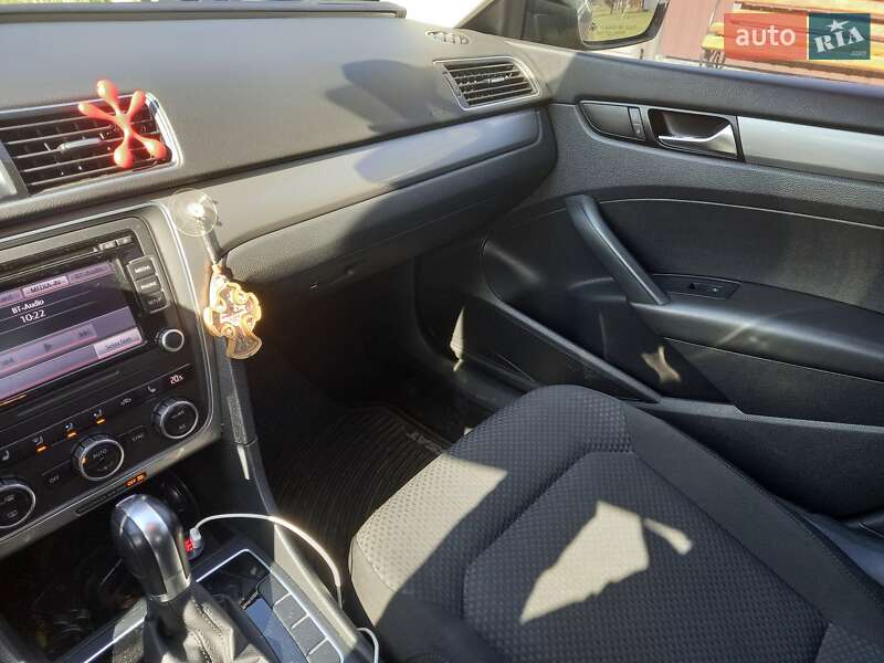 Седан Volkswagen Passat 2014 в Снятине