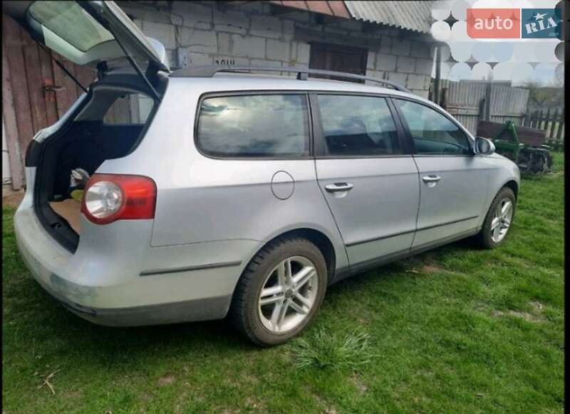Універсал Volkswagen Passat 2010 в Луцьку