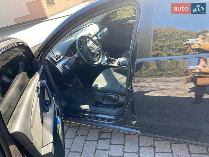 Универсал Volkswagen Passat 2012 в Рожнятове