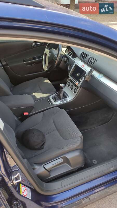 Универсал Volkswagen Passat 2008 в Каменском