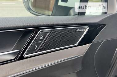 Седан Volkswagen Passat 2015 в 