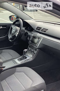 Универсал Volkswagen Passat 2012 в 