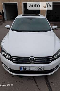 Седан Volkswagen Passat 2012 в Одессе