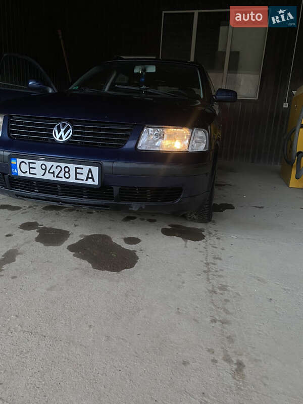 Універсал Volkswagen Passat 1999 в Чернівцях