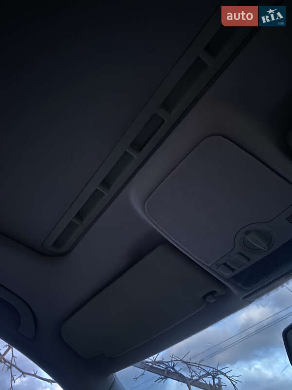 Універсал Volkswagen Passat 1999 в Чернівцях