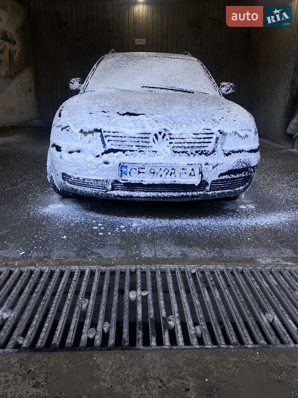 Універсал Volkswagen Passat 1999 в Чернівцях