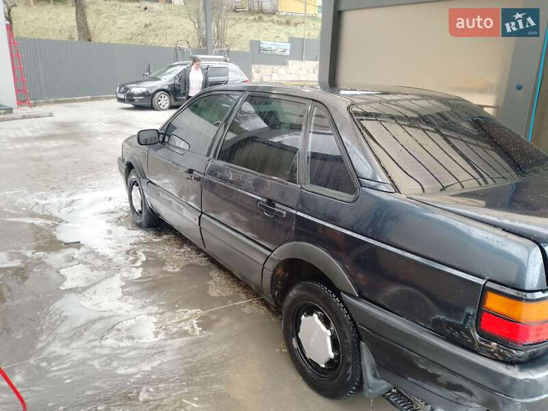 Седан Volkswagen Passat 1991 в Яремчі