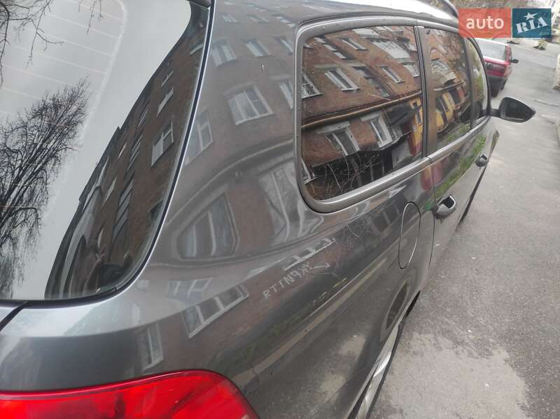 Универсал Volkswagen Passat 2011 в Хмельницком