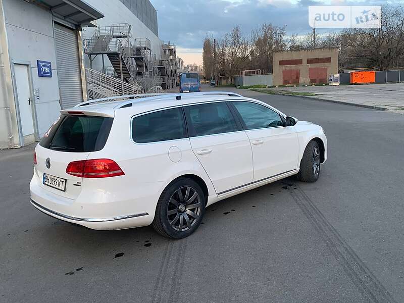 Универсал Volkswagen Passat 2012 в Одессе