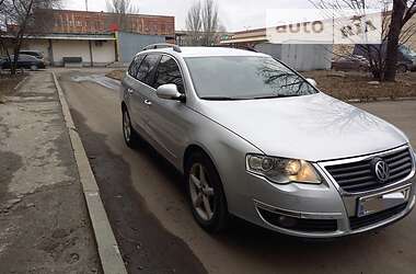 Универсал Volkswagen Passat 2005 в Доброполье