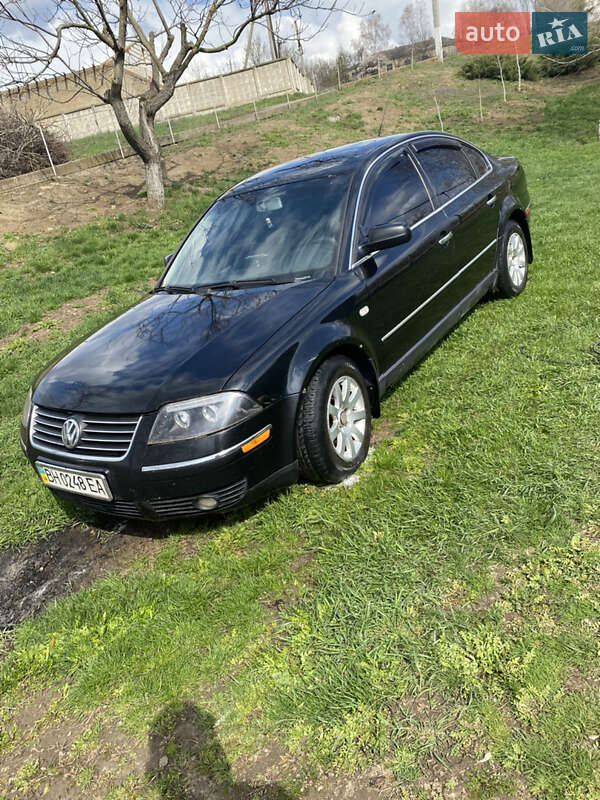 Седан Volkswagen Passat 2002 в 