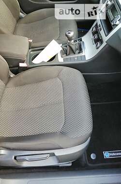 Универсал Volkswagen Passat 2012 в 