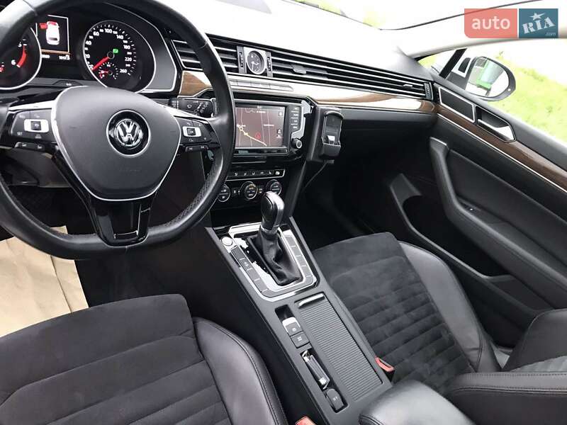 Універсал Volkswagen Passat 2016 в Тячеві
