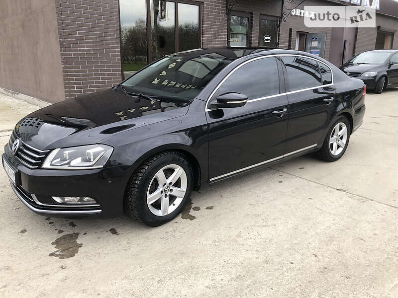 Седан Volkswagen Passat 2011 в Новоднестровске