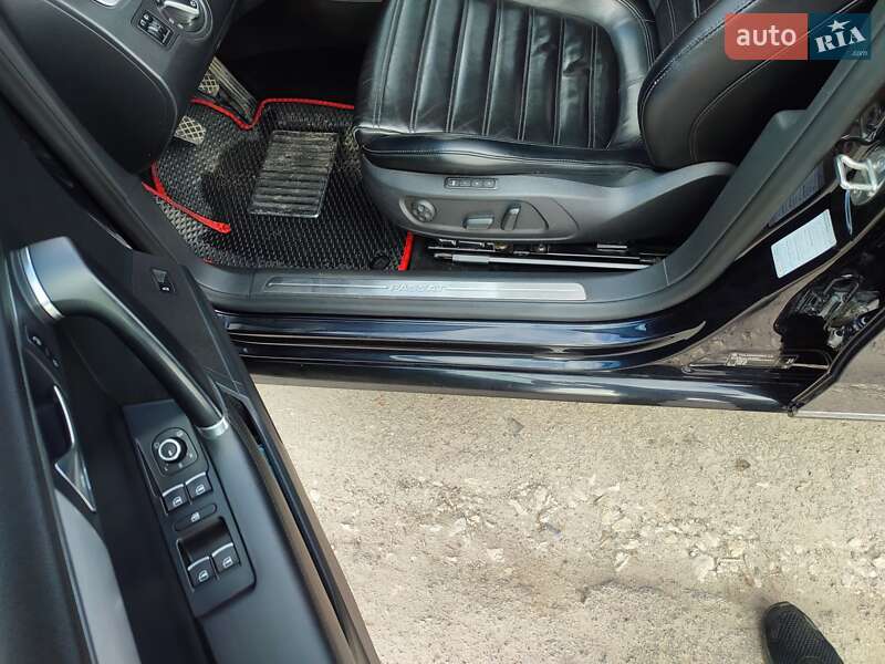 Універсал Volkswagen Passat 2012 в Збаражі