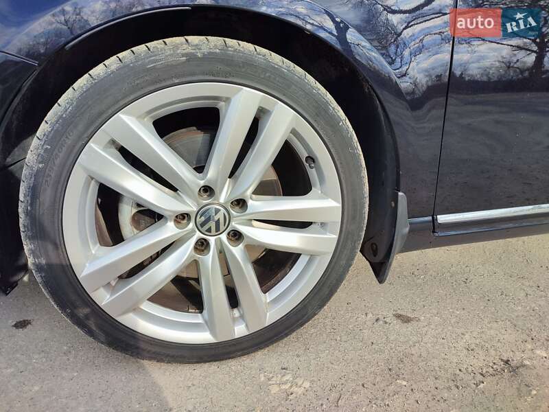 Універсал Volkswagen Passat 2012 в Збаражі