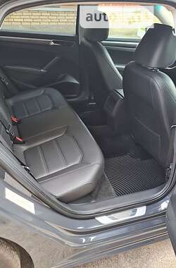 Седан Volkswagen Passat 2016 в 