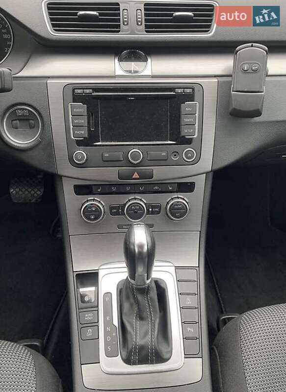 Универсал Volkswagen Passat 2014 в Ужгороде