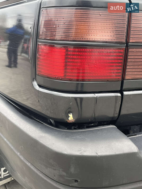 Универсал Volkswagen Passat 1990 в Олевске