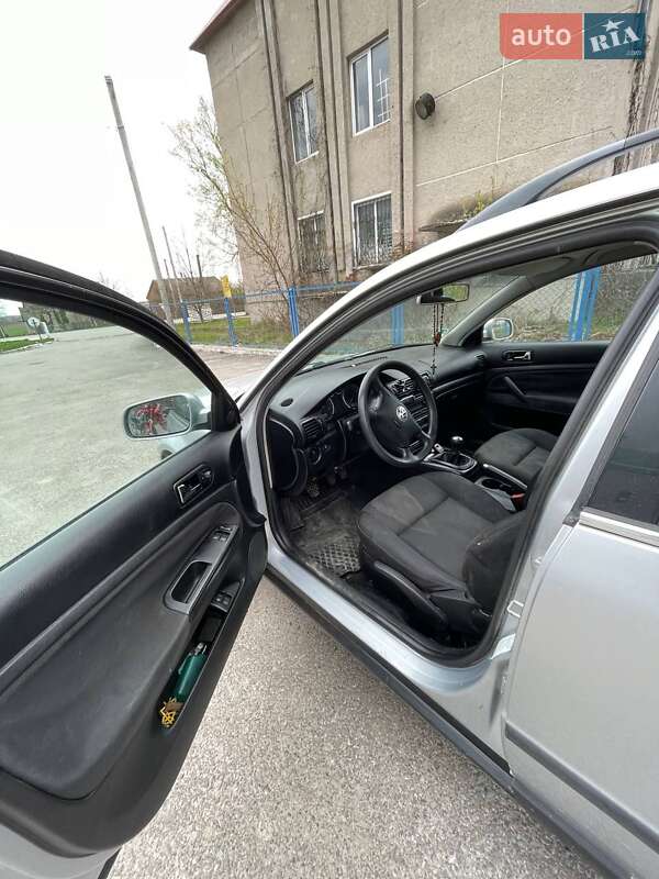 Універсал Volkswagen Passat 2001 в Тернополі