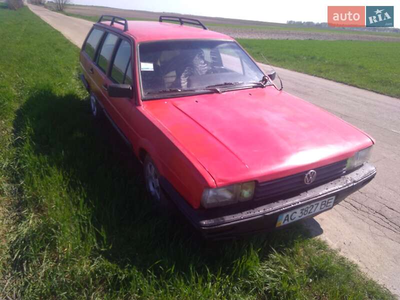 Універсал Volkswagen Passat 1987 в Голобах