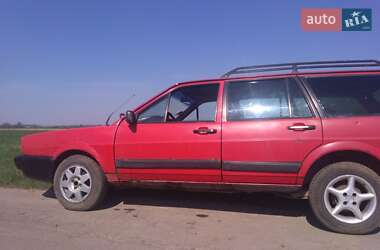 Универсал Volkswagen Passat 1987 в Голобах