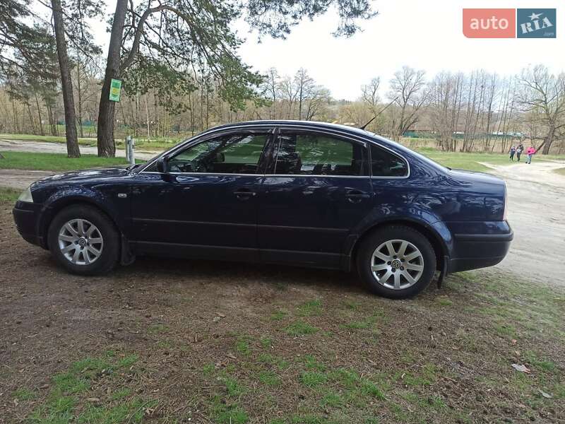 Седан Volkswagen Passat 2001 в Сумах