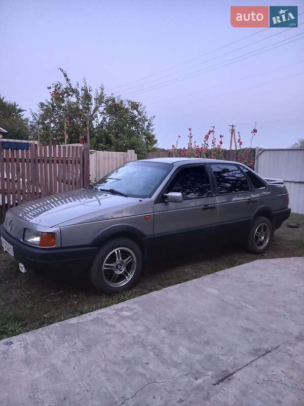 Volkswagen Passat 1990