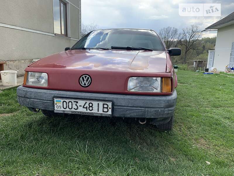 Седан Volkswagen Passat 1989 в Косові