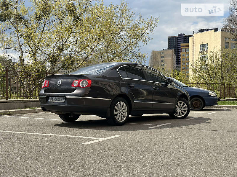 Седан Volkswagen Passat 2008 в Києві