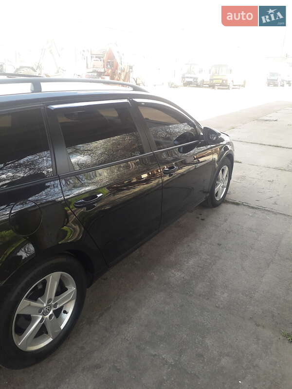 Універсал Volkswagen Passat 2012 в Коростені
