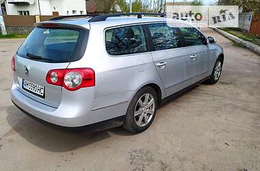 Универсал Volkswagen Passat 2008 в Житомире