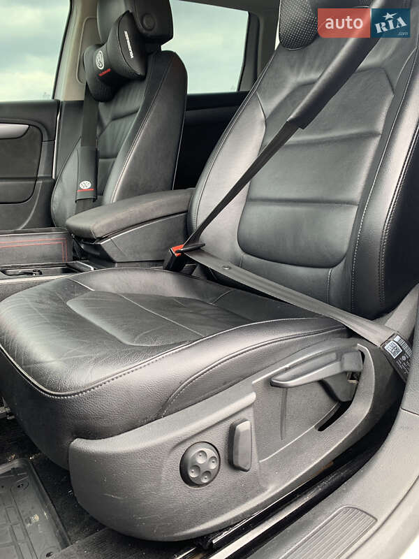 Универсал Volkswagen Passat 2011 в Хмельницком