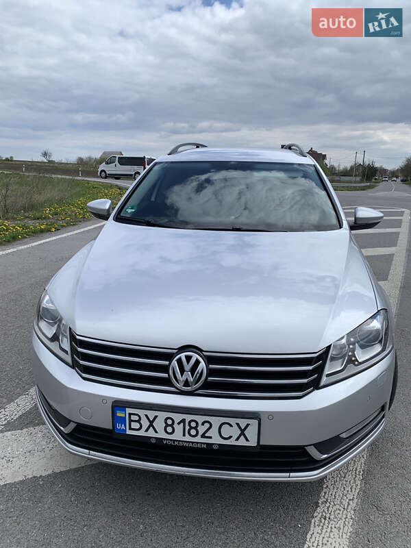 Универсал Volkswagen Passat 2011 в Хмельницком