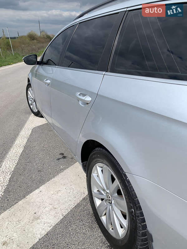 Универсал Volkswagen Passat 2011 в Хмельницком