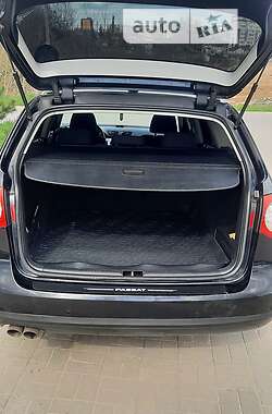 Універсал Volkswagen Passat 2010 в 