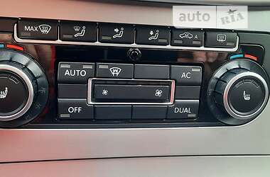 Універсал Volkswagen Passat 2010 в 