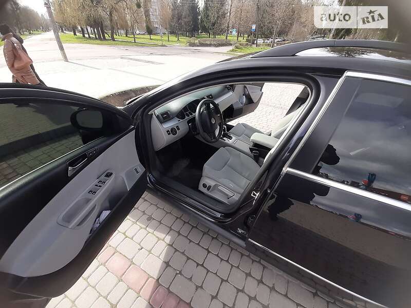 Універсал Volkswagen Passat 2008 в Львові