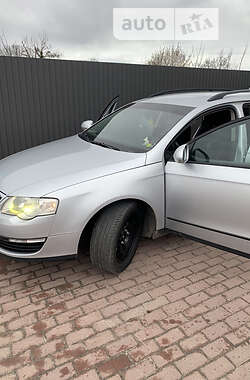 Универсал Volkswagen Passat 2006 в Сарнах