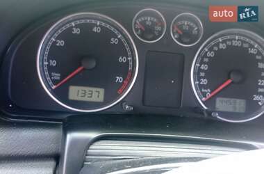 Седан Volkswagen Passat 2001 в 