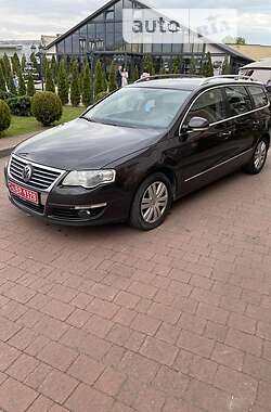 Универсал Volkswagen Passat 2009 в Стрые