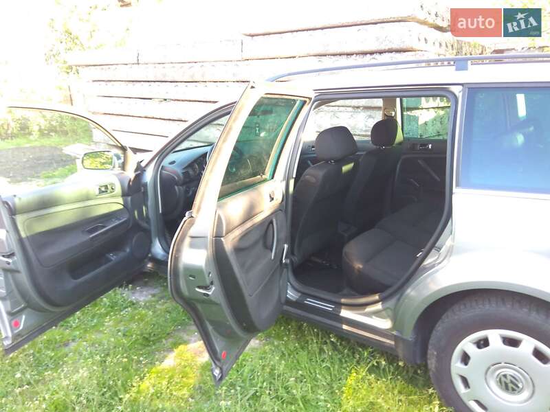 Універсал Volkswagen Passat 2003 в Києві